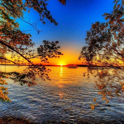Pin By Ivanka Kostova On Nature Sunset Lake Sunset Beautiful Sunset