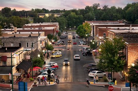 These 7 Small Arkansas Towns Have The Best Downtowns