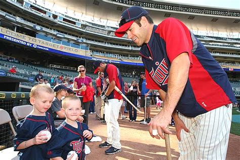 Twin Girls Joe Mauer Reaches Wife In Time For Birth Yahoo Sports