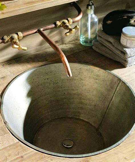 Best kitchen faucets make a variety of kitchen tasks such as washing the dishes, bathing the baby, etc. Copper taps inspiration bycocoon.com | copper fittings ...