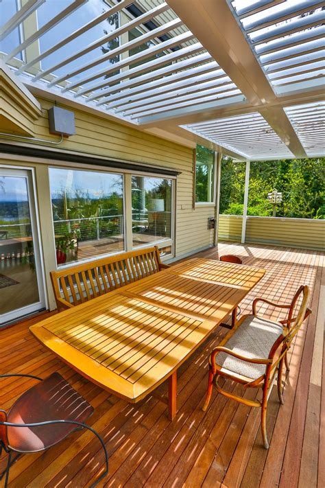 Moderne mid century licht kronleuchter. Ho Project - Modern - Deck - Seattle - by MasterDecks, LLC