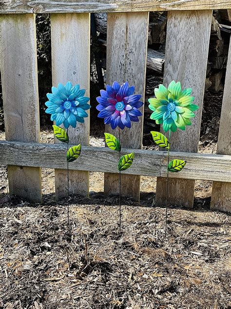 Metal Flower Garden Stakesset Of Three Metal Daisy Garden