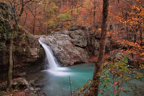 Here Are The Best Times And Places To View Fall Foliage In