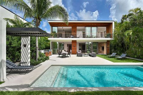 miami beach project by whitecap construction contemporary beach house miami houses miami