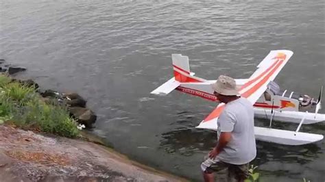 Rc Turboprop On Floats Pc 6 Pilatus Jetcat Maiden Flight Youtube