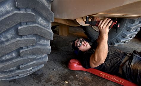 378 ELRS Vehicle Management, best mechanics in town