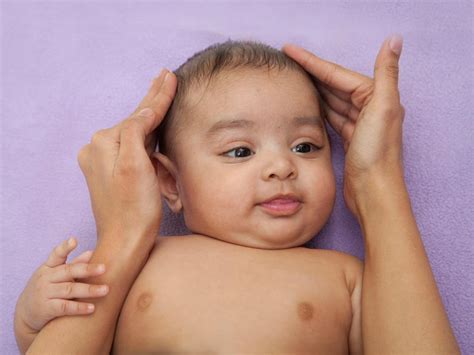 7 Infant Massage Tips For Improved Summer Sleep We C Hope