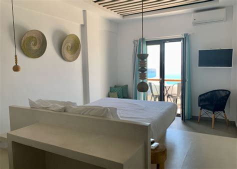 Amity Suites In Santorini Hotel Review With Photos