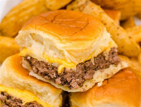 Easy Cheeseburger Sliders With Hawaiian Rolls Fantabulosity
