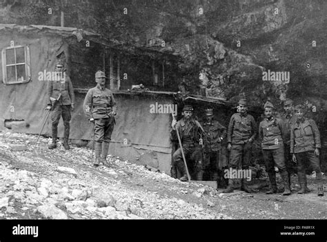 653 First World War Tableau Men Uniform Hillside Weapon Walking