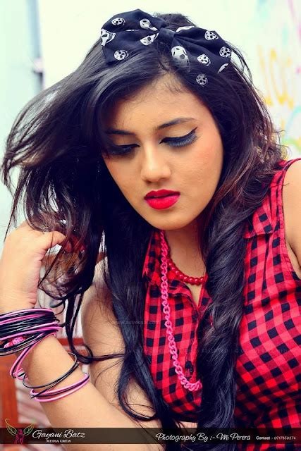 Hot Sri Lanka Actress Shanudri Priyasad New Photos ~ Real Gossip Mart