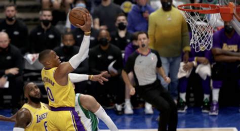 Lakers 107 Mavs 104 In Ot Dangerous Dirk Nowitzki Preaches Patience For Dallas Sports
