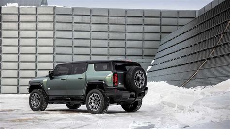 Heres Why Gmc Hummer Ev With Removable Doors Didnt Happen