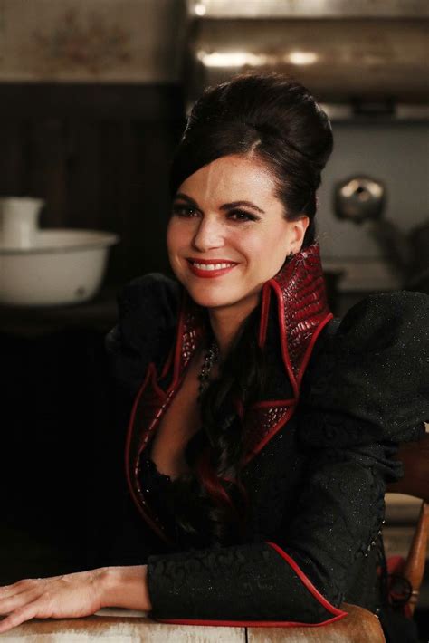 Lana Parrilla In Once Upon A Time Once Upon A Time American Tv Shows Evil Queen