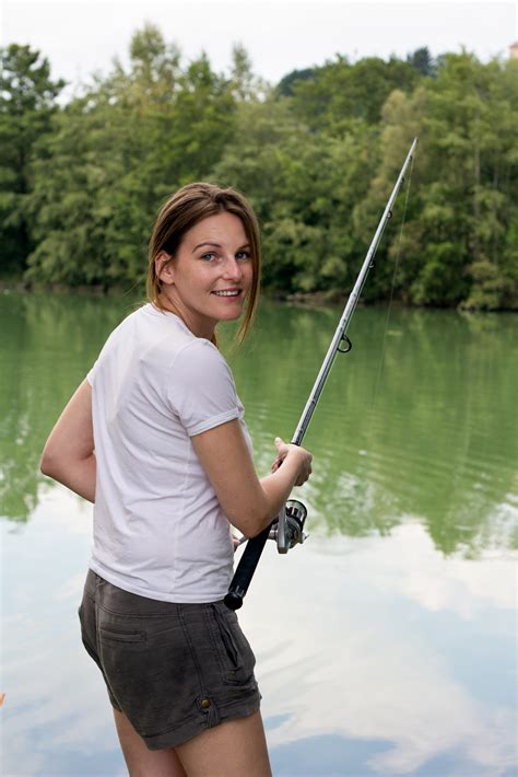 Essential Fishing Tips For Beginners Camping For Women