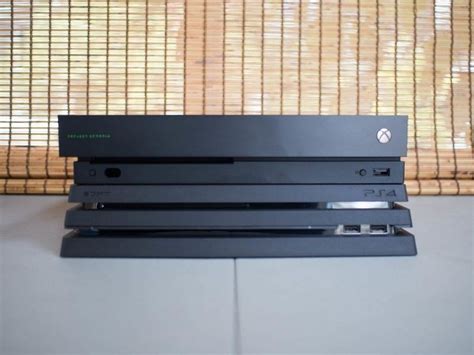 5 Differences Between Xbox One X And PS4 Pro