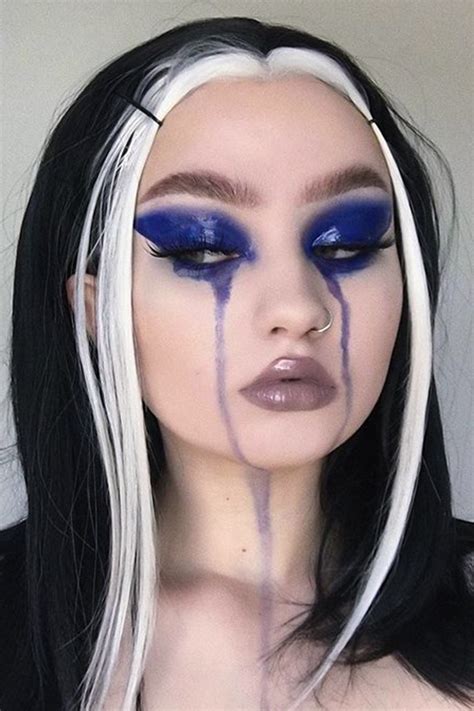 15 Adorable Pastel Goth Makeup Looks That Will Take You Back In Time