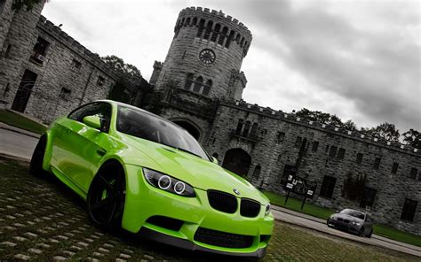 Green Bmw Wallpapers Top Free Green Bmw Backgrounds Wallpaperaccess