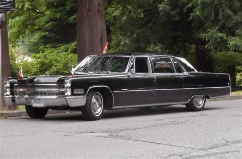 10k Presidential 1966 Cadillac Fleetwood Series 75 Limo Dailyturismo