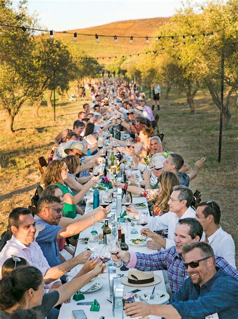 Sonoma Valley Vintners And Growers Alliance Rings In The 195th Harvest