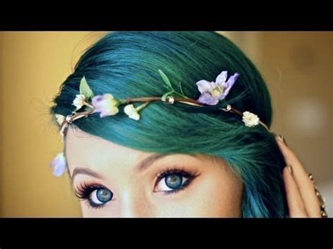 Kalels hair when it was teal and purple.love it. DIY Flower Halo- By Miss Kalel Cullen. Great for my ...
