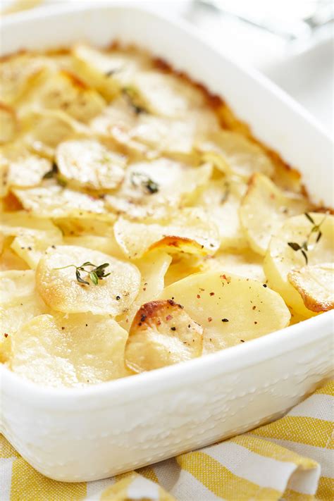 A traditional au gratin potato dish, on the other hand, has grated cheese sprinkled between the layers, resulting in a cheesy, more decadent dish. Scalloped Potatoes and Fennel - BigOven