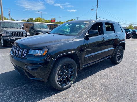 New 2021 Jeep Grand Cherokee Laredo X 4×4 Sport Utility In Merriam