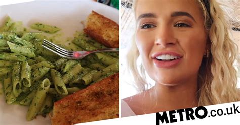 Love Islands Molly Mae Hague Tries To Go Vegan Metro News