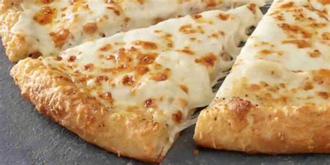 Papa John S ﻿extra Cheesy Alfredo Garlic Parmesan Pizza Is Its Cheesiest Pizza Yet