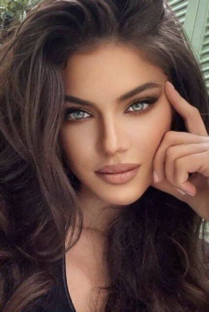 Pin By Di Ladi On Di Ladi Beauties Brunette Beauty Gorgeous Eyes Beautiful Women Pictures