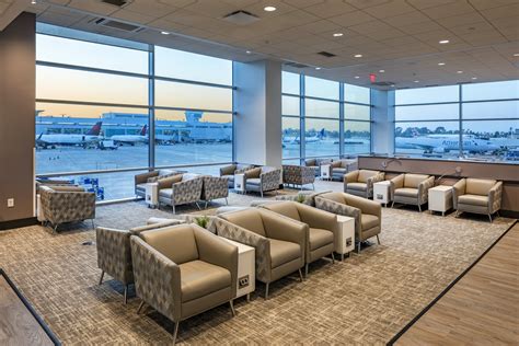San Diego Airport Lounges Guide - Everything You Need to Know - LoungePair