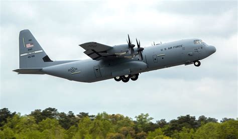 استراليا تعلن عن شراء 20 طائرة عسكرية سوبر هيركليز C 130j بقيمة 98