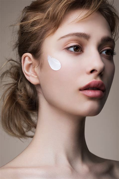 Skin beauty editorial Vogue Arabia - Rossella Vanon Photography