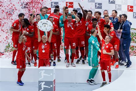But there isn't just that. Uli Hoeness gives Bayern Munich DFB Pokal warning ...