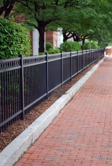 40 Beautiful Front Yard Fence Ideas Frontyard Frontyardfence