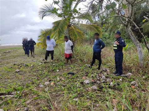 Cuatro Nicaragüenses Y Un Tico Fueron Capturados Con Lancha Cargada De