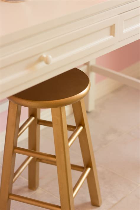 I'm sharing two new pieces today and then i'll tell you all about my other favorite rustoleum metallic spray paint colors! DIY Gold Accents - Design Improvised