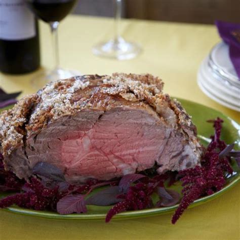 Nothing says special holiday meal like a labor intensive meat. Prime Rib: Perfect No-Stress Holiday Meal