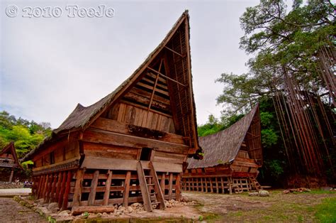 Batak Houses The Houses Of The Toba And Karo Are Recogniz Flickr