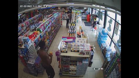 Shoplifter Caught On Camera At 711 Youtube