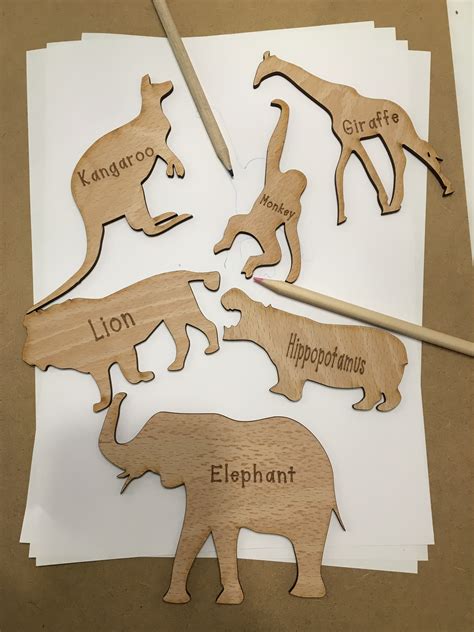 Set of 6 wooden stencils - Kay's Kreations