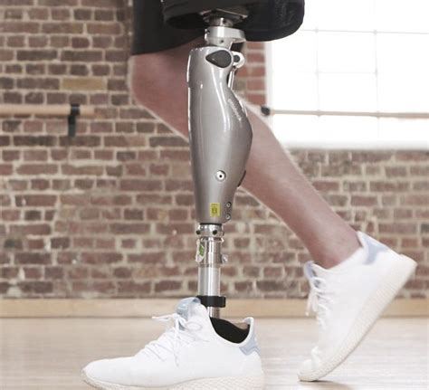 There Are Different Types Of Knee Prosthetic In Market Microprocessor