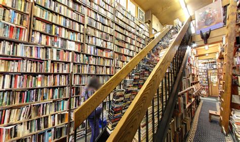 10 New York Bookstores Everyone Should Visit Before They Disappear