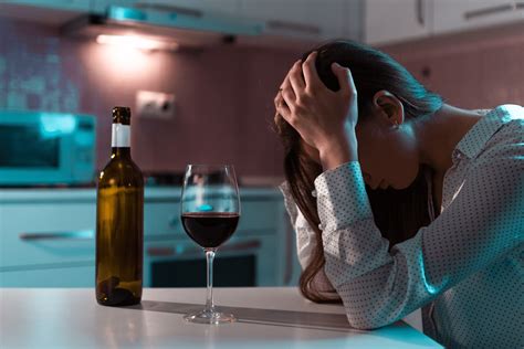 Warning Signs Of Alcohol Addiction Feinberg Consulting Inc