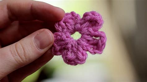 Today we are going to learn how to crochet a flower. How to crochet a flower - YouTube