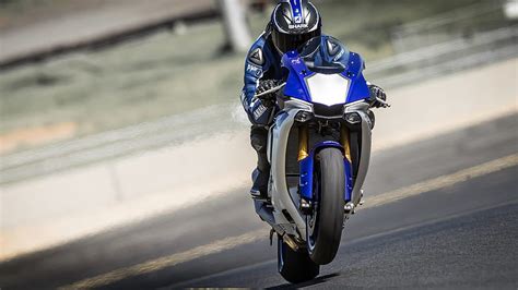 Yzf R1 Blue Motorcycle Superbike Wheelie Hd Wallpaper Peakpx