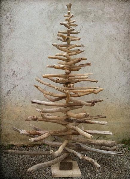 15 Diy Driftwood Christmas Tree Tutorials And Ideas