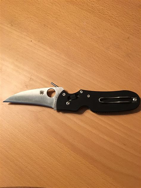 One Of The Most Unique Knives To Come Out Of Golden Co The Spyderco P