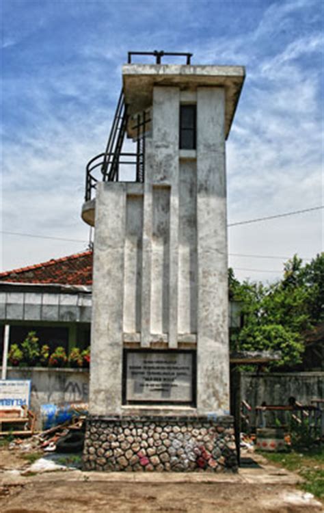 Terhadap efek kolonialisme belanda pada. Monumen Van der Wijck | Cagar Budaya Jawa Timur