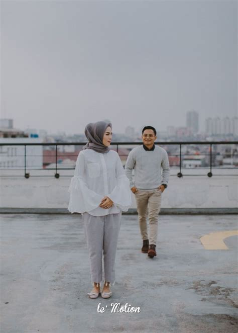 Prewedding Tema Baju Hitam Putih Contoh Foto Prewedding Terbaru